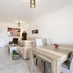Chill & Shine - Sun And Relax Apartment *